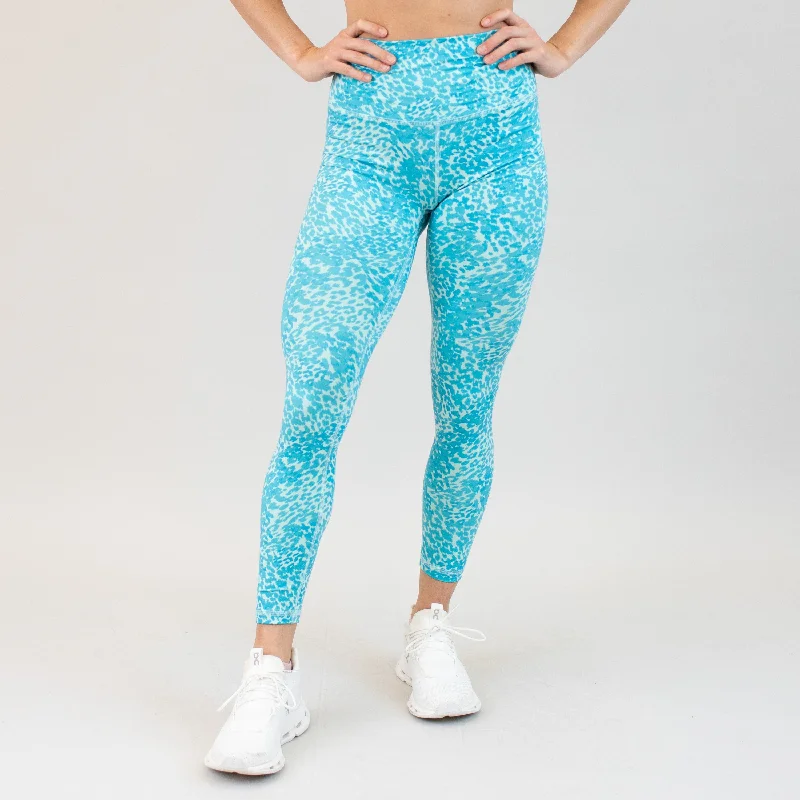 Women's Denim - Look Tight Trousers in Light Blue for a Casual and Versatile OptionEl Toro Legging 25" - High Rise Women's Denim - Look Tight Trousers in Light Blue for a Casual and Versatile OptionEl Toro Legging 25" - High Rise