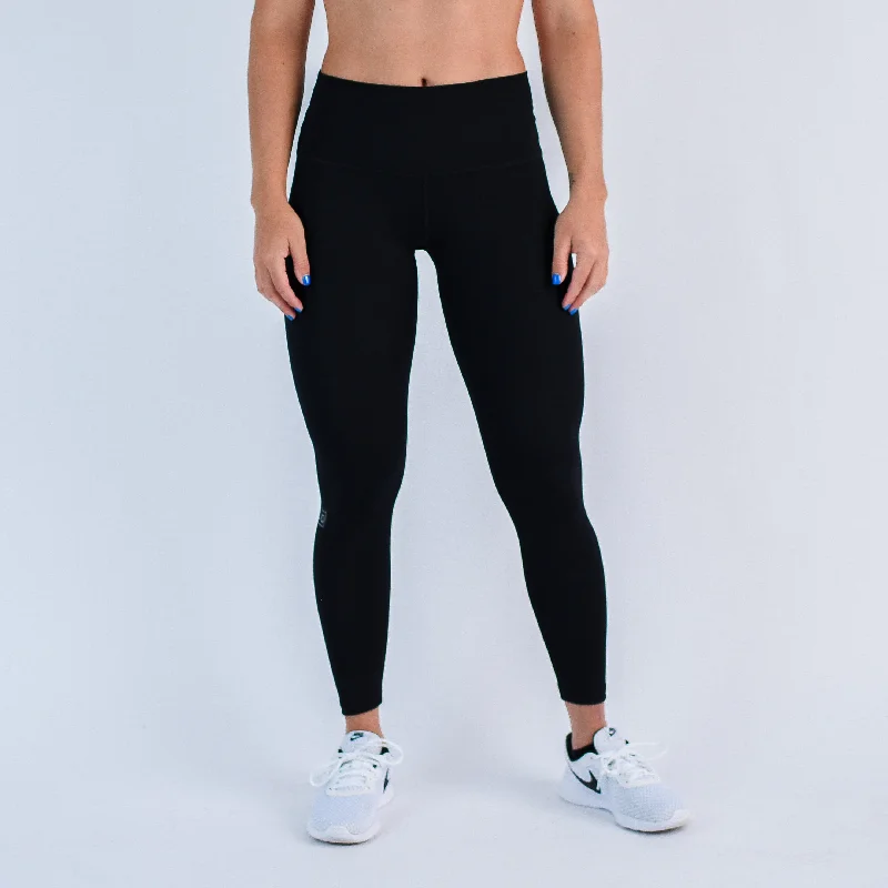 Plus Size Women's Embroidered Tight Trousers in White for a Feminine and Elegant StyleEl Toro Legging 25" - High Rise Plus Size Women's Embroidered Tight Trousers in White for a Feminine and Elegant StyleEl Toro Legging 25" - High Rise
