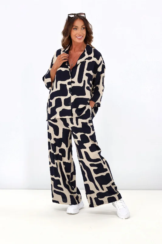 Women's Tight Trousers with Rhinestone Embellishments in Silver for a Sparkly LookNew U Collection Hannah Geo Print Shirt Black Beige Women's Tight Trousers with Rhinestone Embellishments in Silver for a Sparkly LookNew U Collection Hannah Geo Print Shirt Black Beige