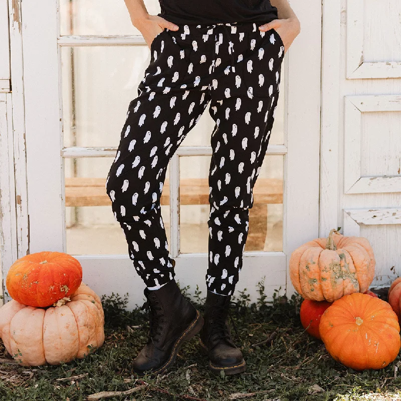 Plus Size Women's Cargo Pants with Multiple Pockets for HikingSpooky Jetsetters, Ghosts Plus Size Women's Cargo Pants with Multiple Pockets for HikingSpooky Jetsetters, Ghosts