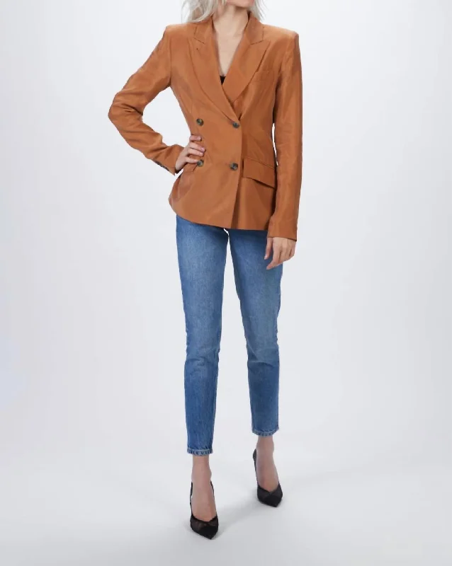 Women's Tailored Stretch Blazers in Navy Blue for Business MeetingsDb Tuck In Blazer In Desert Women's Tailored Stretch Blazers in Navy Blue for Business MeetingsDb Tuck In Blazer In Desert