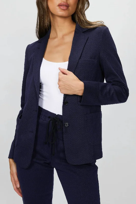Single - Breasted Women's Tweed Blazers with Gold Buttons for a Classic LookFitted Blazer In Midnight Single - Breasted Women's Tweed Blazers with Gold Buttons for a Classic LookFitted Blazer In Midnight