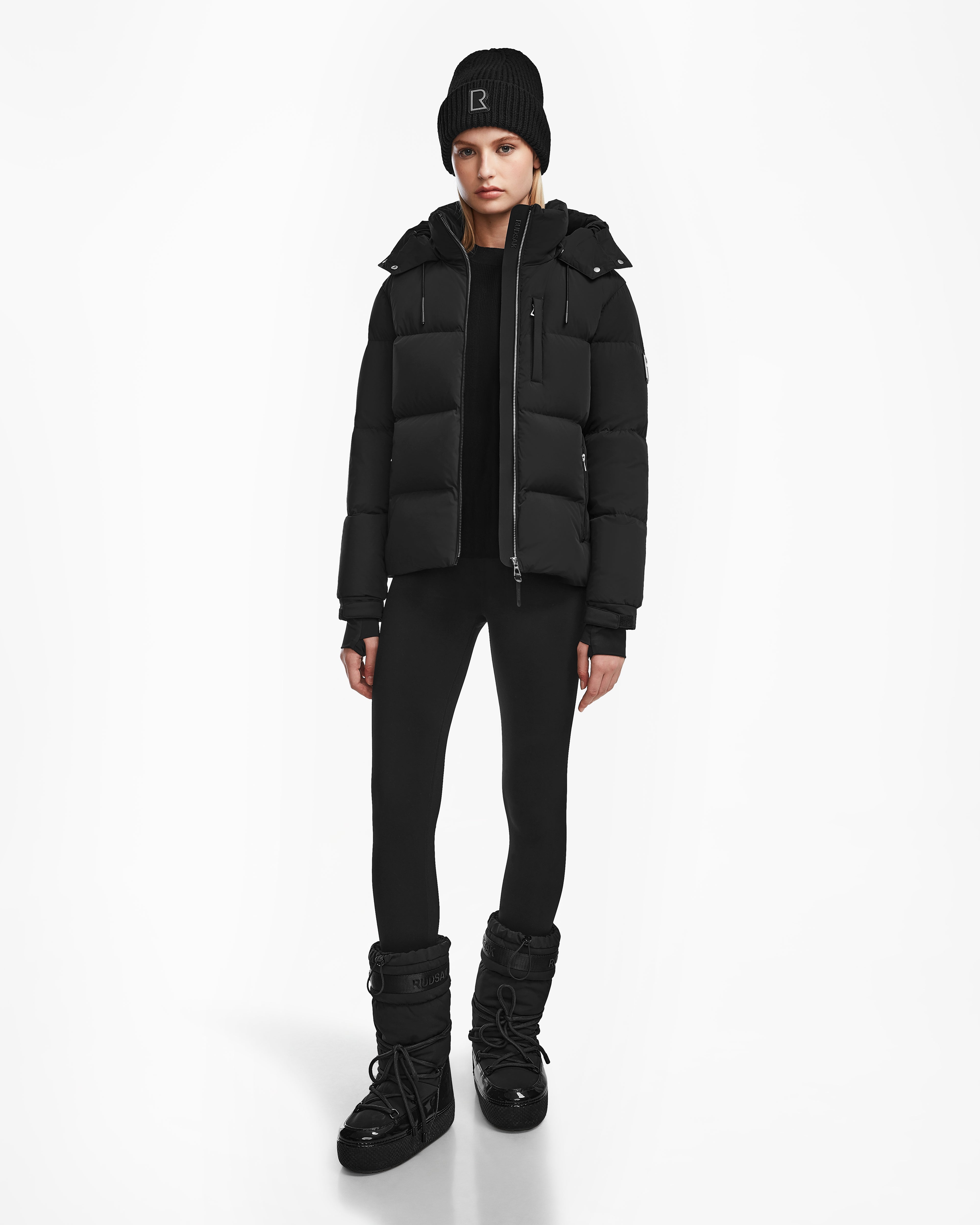 Oversized women's wool coats in a monochromatic look for a trendy outfitASHLYN M - 8124564 Black Oversized women's wool coats in a monochromatic look for a trendy outfitASHLYN M - 8124564 Black