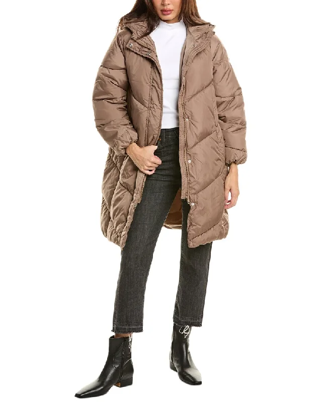 Women's pea coats with brass buttons for a nautical - inspired styleUrban Republic Oversized Puffer Coat