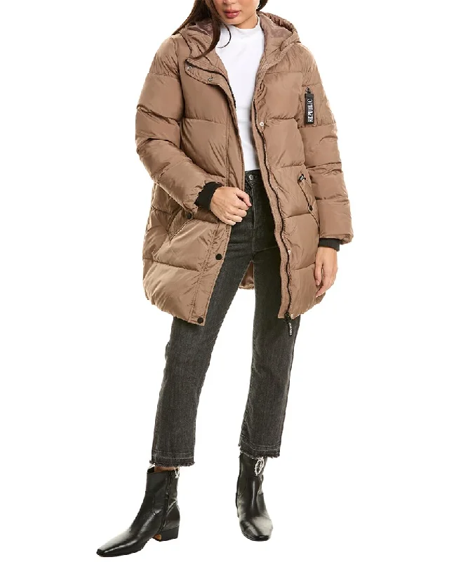 Water - resistant women's trench coats with adjustable cuffs for rainy daysUrban Republic Oversized Jacket