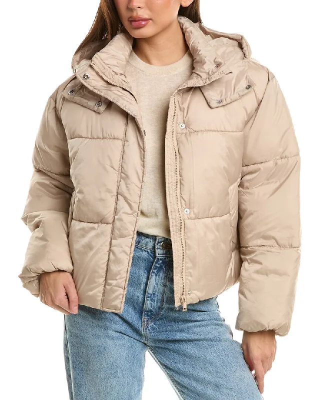 Checkered women's wool coats in a classic pattern for a timeless styleUrban Republic Short Puffer Jacket Checkered women's wool coats in a classic pattern for a timeless styleUrban Republic Short Puffer Jacket