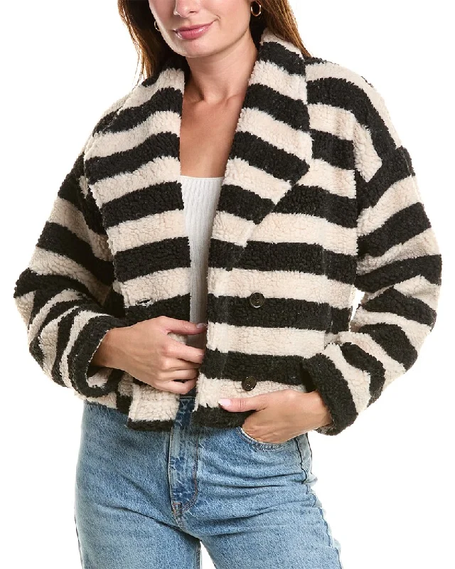 Mid - length women's down coats in a slim fit for a modern and sleek appearanceSaltwater Luxe Jacket Mid - length women's down coats in a slim fit for a modern and sleek appearanceSaltwater Luxe Jacket