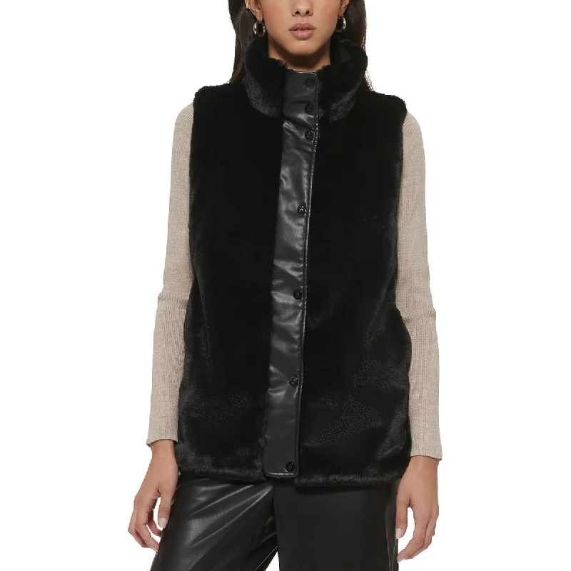 Long women's mac coats in a lightweight fabric for spring showersWomens Faux Fur Quilted Outerwear Vest Long women's mac coats in a lightweight fabric for spring showersWomens Faux Fur Quilted Outerwear Vest