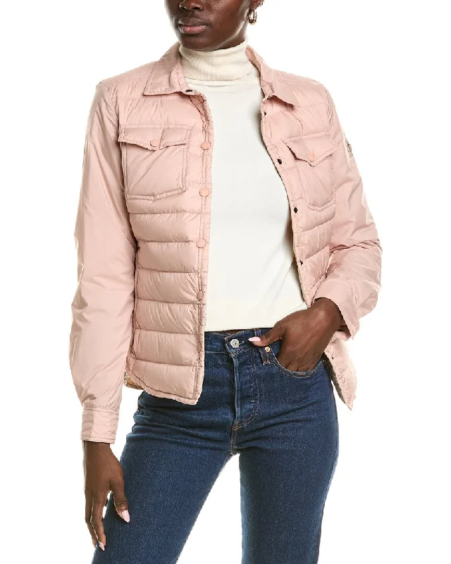 Oversized women's wool coats in a monochromatic look for a trendy outfitMoncler Down Jacket Oversized women's wool coats in a monochromatic look for a trendy outfitMoncler Down Jacket