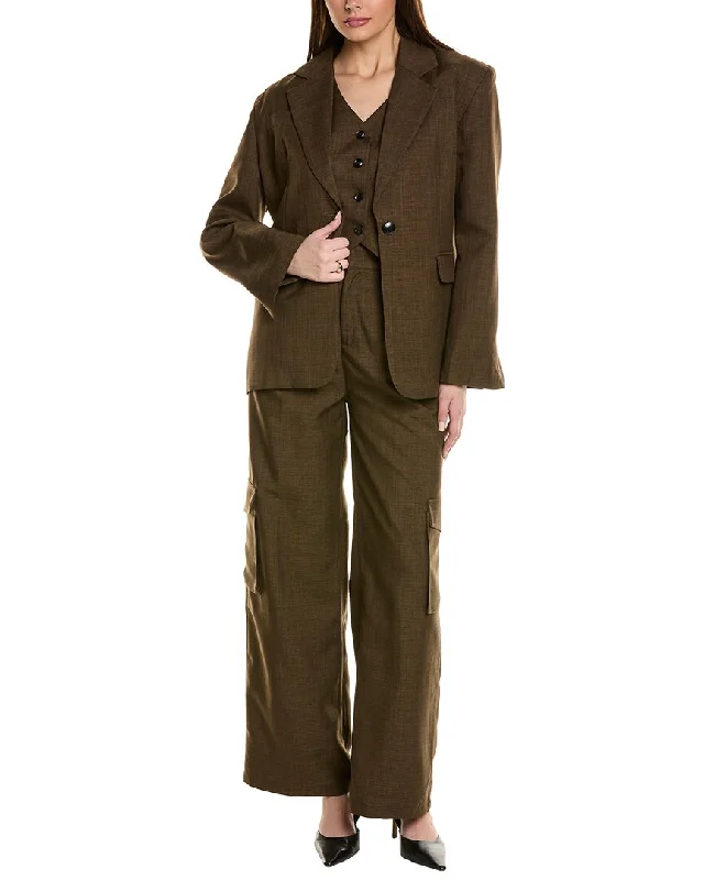 Oversized women's wool coats in a monochromatic look for a trendy outfitBeulah 3Pc Vested Blazer & Pant Set Oversized women's wool coats in a monochromatic look for a trendy outfitBeulah 3Pc Vested Blazer & Pant Set