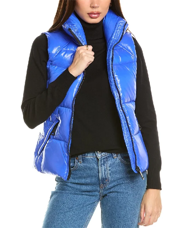 Mid - length women's down coats in a slim fit for a modern and sleek appearanceSam. Freedom Vest Mid - length women's down coats in a slim fit for a modern and sleek appearanceSam. Freedom Vest