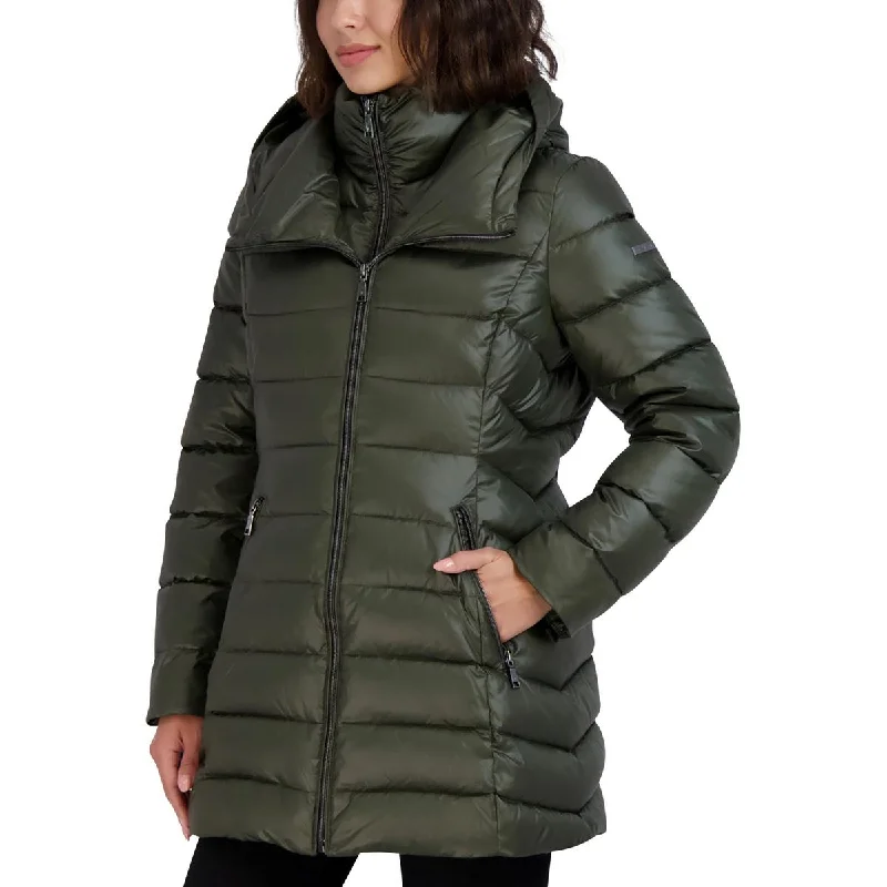 Checkered women's wool coats in a classic pattern for a timeless styleWomens Quilted Hooded Puffer Jacket