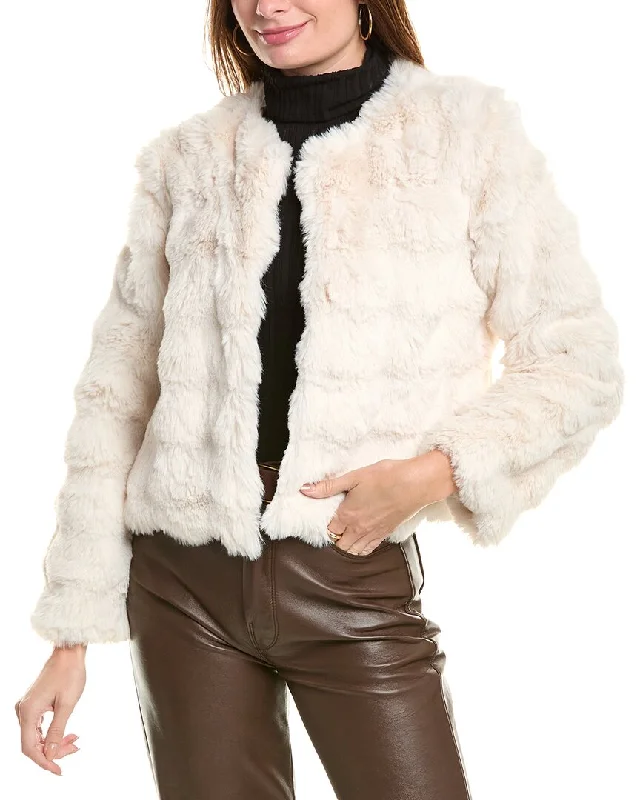 Petite women's wool blend coats with a tailored fit for a flattering silhouetteLa Fiorentina Jacket Petite women's wool blend coats with a tailored fit for a flattering silhouetteLa Fiorentina Jacket
