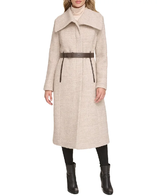 Checkered women's wool coats in a classic pattern for a timeless styleKenneth Cole Wool-Blend Coat Checkered women's wool coats in a classic pattern for a timeless styleKenneth Cole Wool-Blend Coat