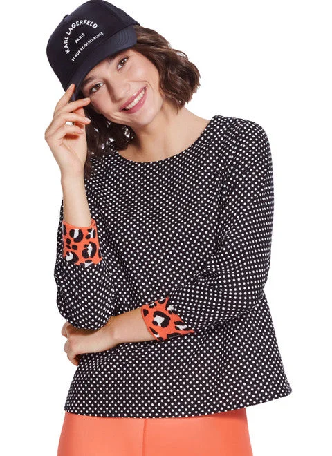 Women's knee - length wool blend coats with a fur collar for added warmthBurda Blouse 5849