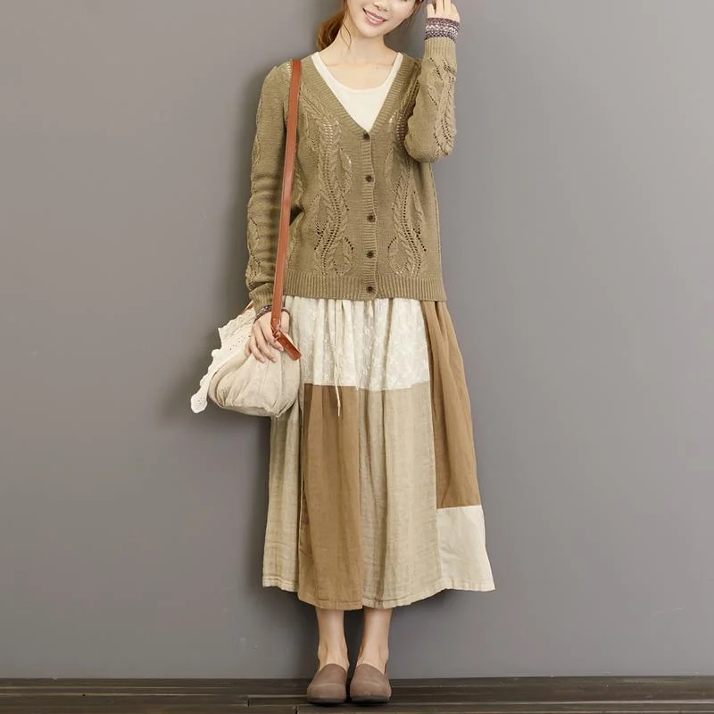 Shearling - lined women's leather coats for ultimate warmth and luxuryCamel V neck hook sweaters top knit jacket