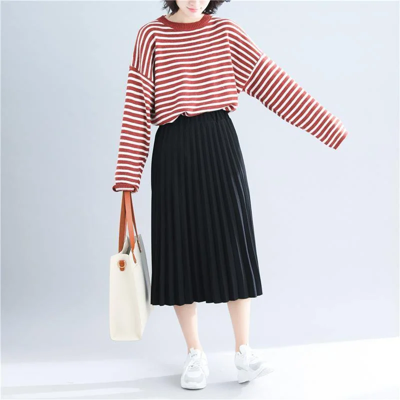 Women's long - sleeve wool coats in a houndstooth pattern for a classic charmCute red striped sweater coat Loose fitting knitted tops