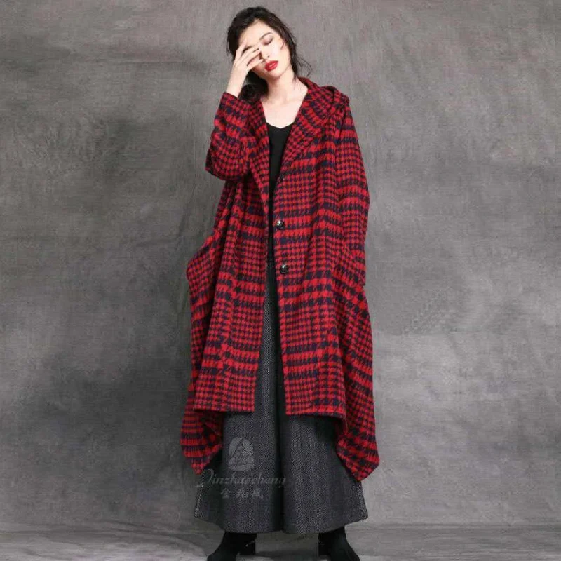 Oversized women's wool coats in a monochromatic look for a trendy outfitElegant red woolen overcoat Loose fitting trench coat Plaid hooded woolen outwear Oversized women's wool coats in a monochromatic look for a trendy outfitElegant red woolen overcoat Loose fitting trench coat Plaid hooded woolen outwear