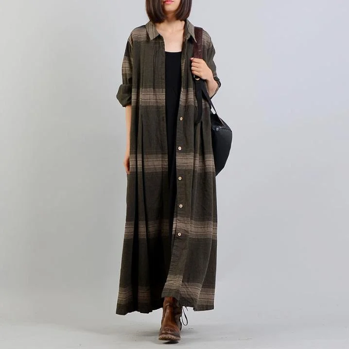 Oversized women's wool coats in a monochromatic look for a trendy outfitFashion army green striped Women casual Winter stand collar coat