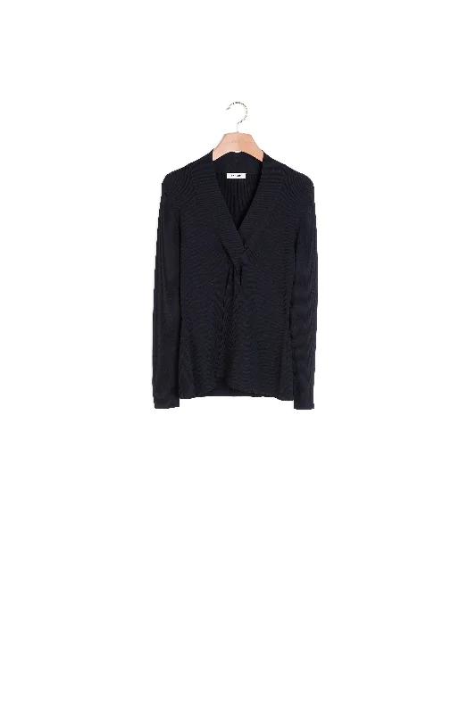 long length women cardigan with side slitsPull twisté en maille