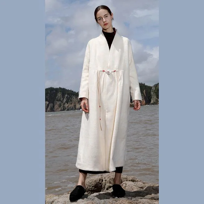 Long women's mac coats in a lightweight fabric for spring showersFine white dotted Woolen Coats oversized Winter coat V neck outwear wrinkled pockets tie waist coats Long women's mac coats in a lightweight fabric for spring showersFine white dotted Woolen Coats oversized Winter coat V neck outwear wrinkled pockets tie waist coats