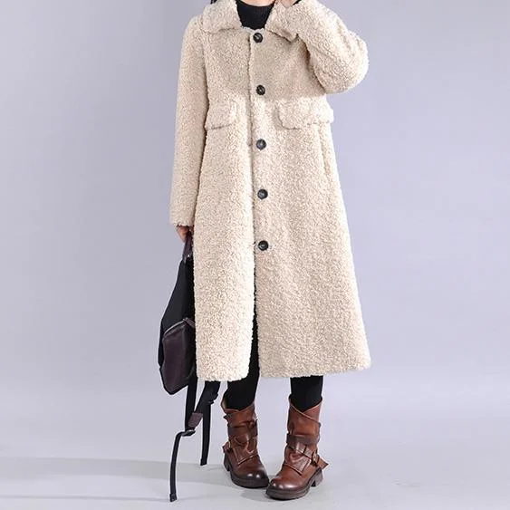 Water - resistant women's trench coats with adjustable cuffs for rainy daysFine white woolen outwear Loose fitting lapel Button trench coat