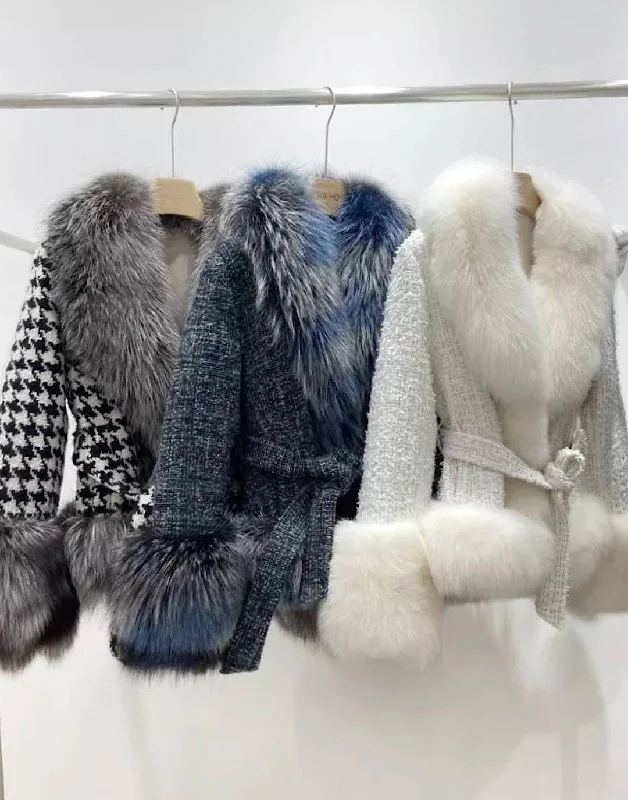 Long women's mac coats in a lightweight fabric for spring showersFox Fur Trim Belted Wool Jacket Long women's mac coats in a lightweight fabric for spring showersFox Fur Trim Belted Wool Jacket