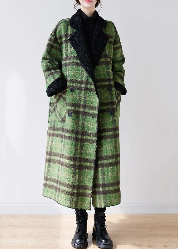 Checkered women's wool coats in a classic pattern for a timeless styleFrench Green Plaid Notched Wear On Both Sides Warm Fleece Faux Fur Trench Coats Long Sleeve Checkered women's wool coats in a classic pattern for a timeless styleFrench Green Plaid Notched Wear On Both Sides Warm Fleece Faux Fur Trench Coats Long Sleeve