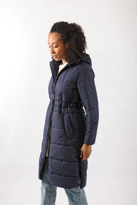 Long women's mac coats in a lightweight fabric for spring showersHooded Longline Puffer in Navy Long women's mac coats in a lightweight fabric for spring showersHooded Longline Puffer in Navy