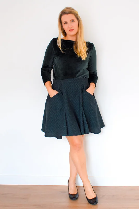 Checkered women's wool coats in a classic pattern for a timeless styleI AM Patterns Cindy Skirt Checkered women's wool coats in a classic pattern for a timeless styleI AM Patterns Cindy Skirt