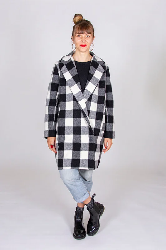 Water - resistant women's trench coats with adjustable cuffs for rainy daysI AM Patterns Merlin Coat
