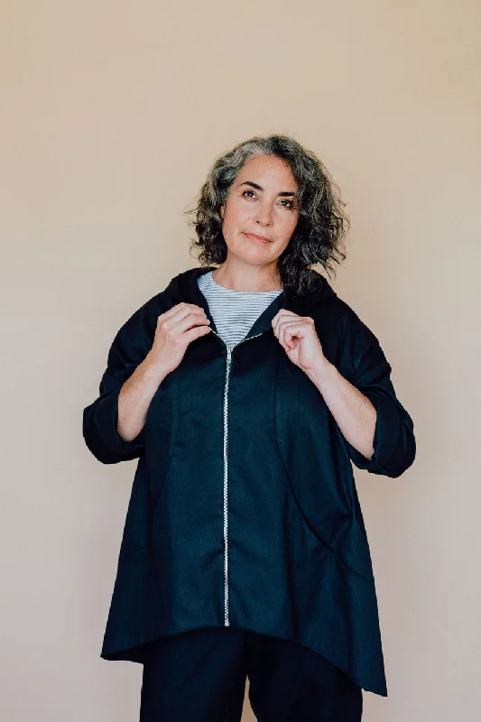 Petite women's wool blend coats with a tailored fit for a flattering silhouetteIn the Folds Hove Jacket Petite women's wool blend coats with a tailored fit for a flattering silhouetteIn the Folds Hove Jacket