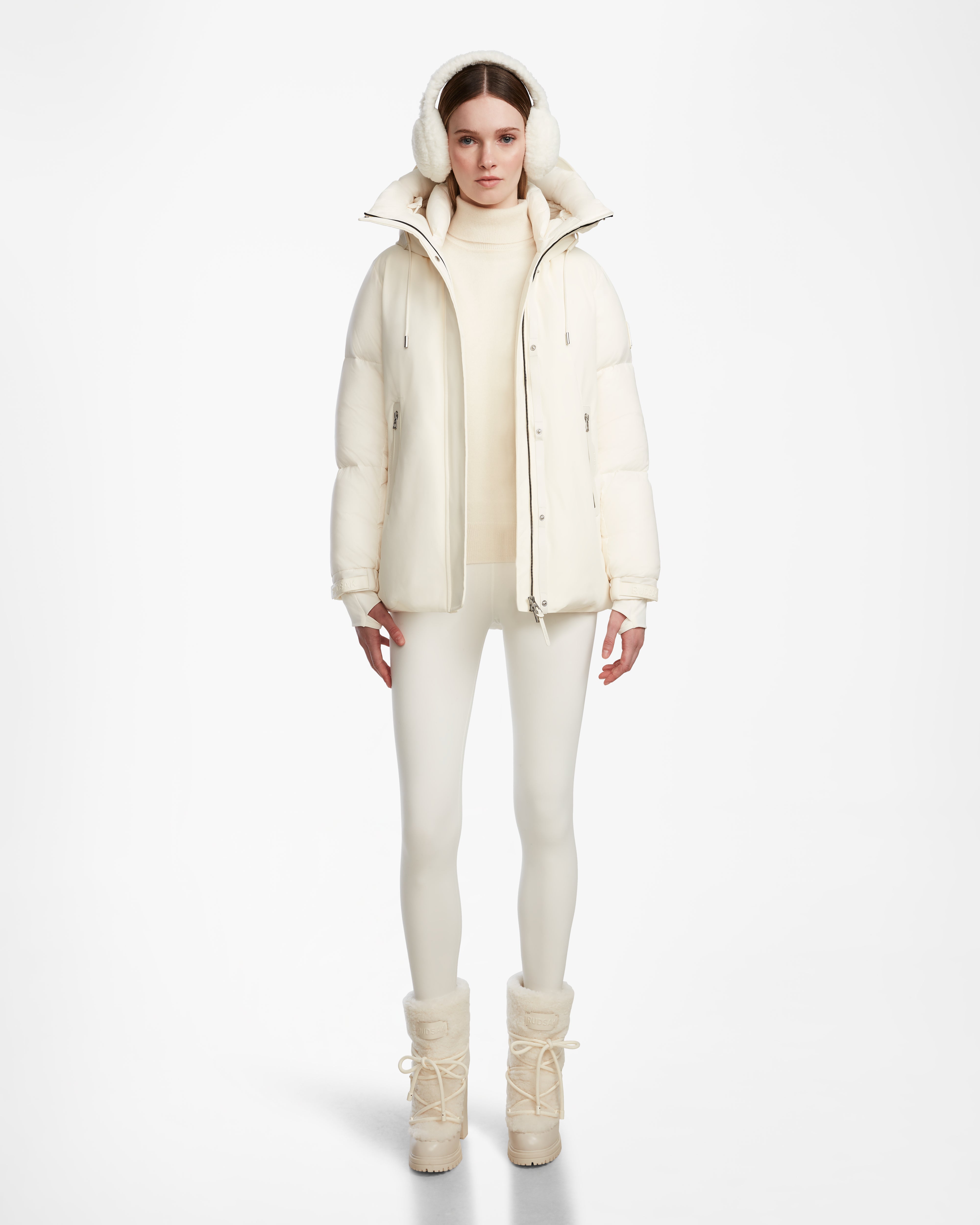 Women's knee - length wool blend coats with a fur collar for added warmthLOLI - 8124507 Iceland Women's knee - length wool blend coats with a fur collar for added warmthLOLI - 8124507 Iceland