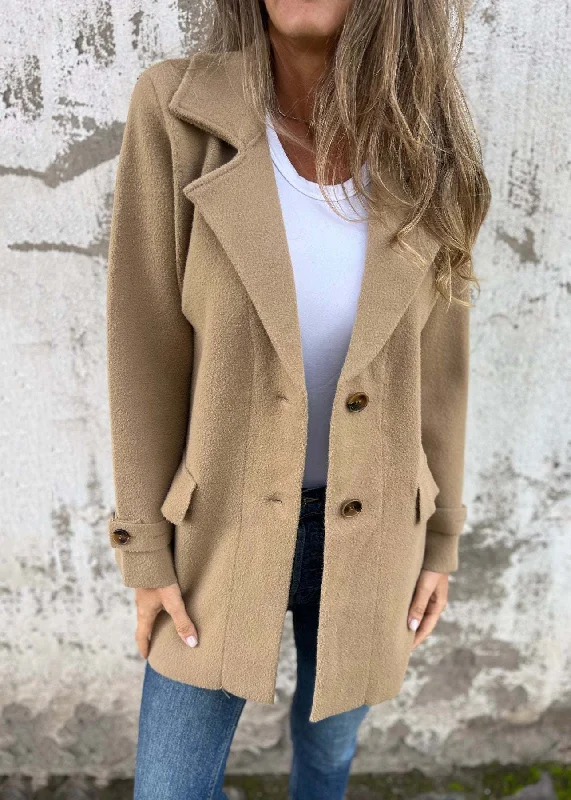 Belted women's cashmere coats in soft pastels for a luxurious feelLoose Khaki Peter Pan Collar Pockets Woolen Coats Fall Belted women's cashmere coats in soft pastels for a luxurious feelLoose Khaki Peter Pan Collar Pockets Woolen Coats Fall