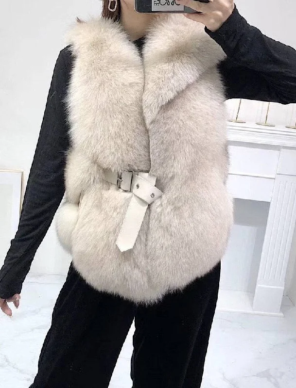 Embroidered women's cotton coats in a bohemian pattern for a unique designLuxury Soft Fox Fur Gilet With Leather Belt Embroidered women's cotton coats in a bohemian pattern for a unique designLuxury Soft Fox Fur Gilet With Leather Belt