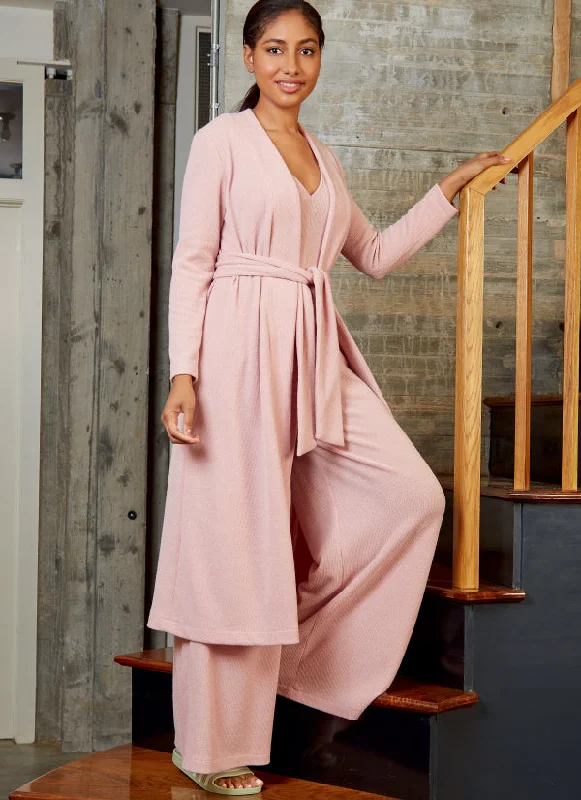 Women's knee - length wool blend coats with a fur collar for added warmthMcCalls Romper, Jumpsuit and Robe M8245 Women's knee - length wool blend coats with a fur collar for added warmthMcCalls Romper, Jumpsuit and Robe M8245