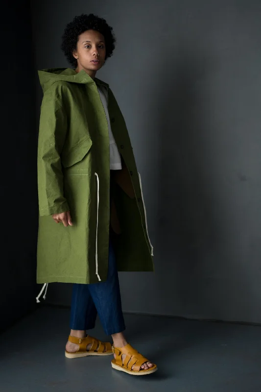 Long women's mac coats in a lightweight fabric for spring showersMerchant & Mills TN31 Parka Hood Addition Long women's mac coats in a lightweight fabric for spring showersMerchant & Mills TN31 Parka Hood Addition