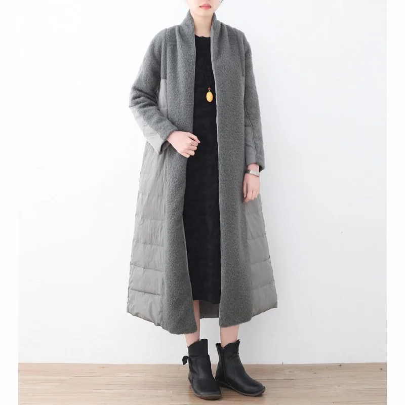 Checkered women's wool coats in a classic pattern for a timeless styleNew light gray parka oversized V neck patchwork down overcoat women pockets coats Checkered women's wool coats in a classic pattern for a timeless styleNew light gray parka oversized V neck patchwork down overcoat women pockets coats