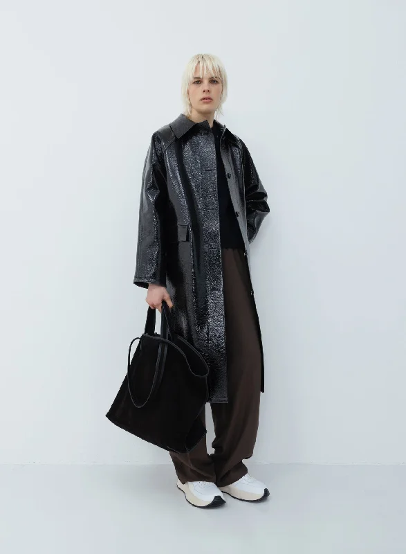 Women's knee - length wool blend coats with a fur collar for added warmthOriginal below lacquer wool | black Women's knee - length wool blend coats with a fur collar for added warmthOriginal below lacquer wool | black