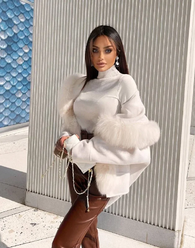 Mid - length women's down coats in a slim fit for a modern and sleek appearanceOversized Wool Fox Fur Trim Coat Mid - length women's down coats in a slim fit for a modern and sleek appearanceOversized Wool Fox Fur Trim Coat