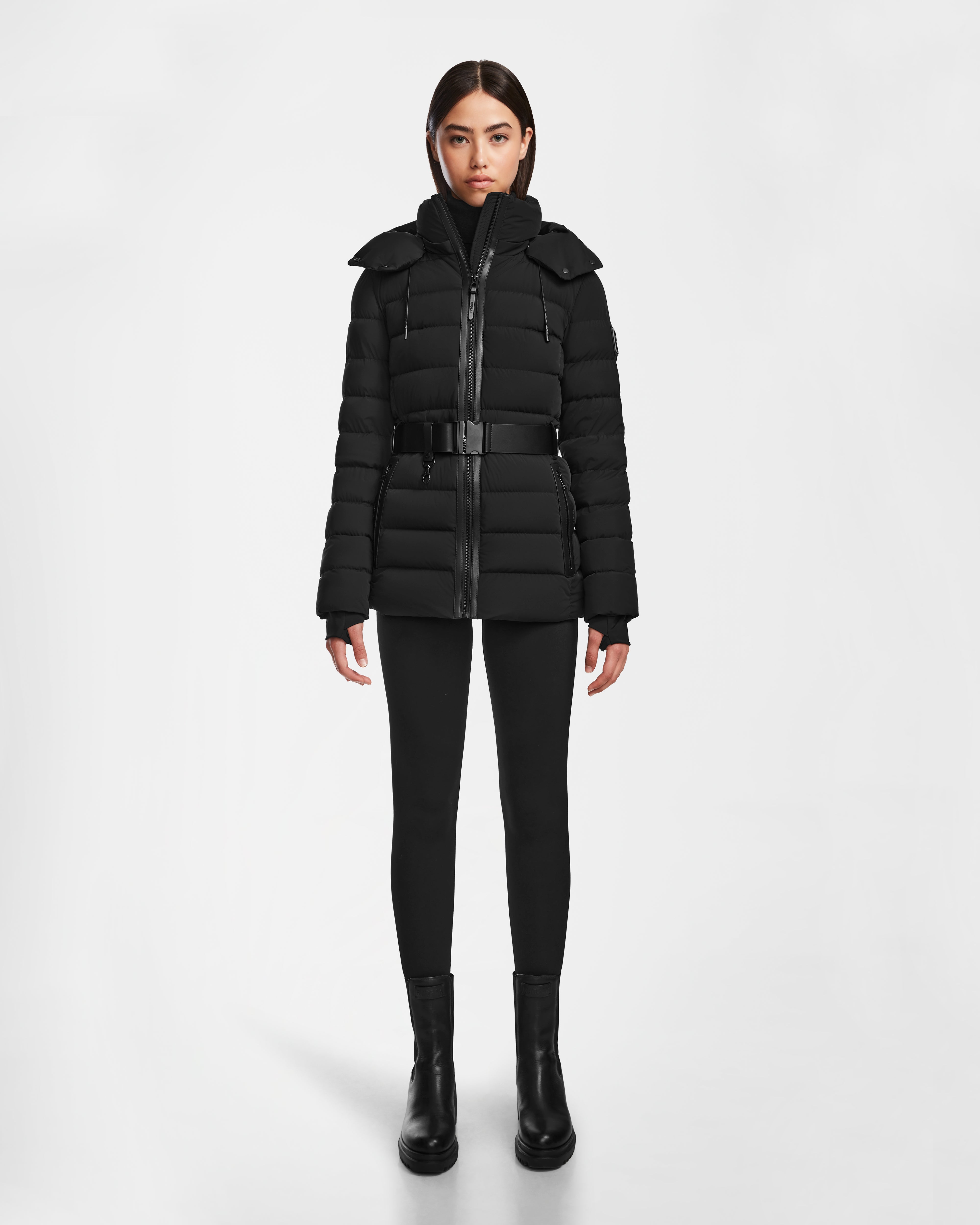 Oversized women's wool coats in a monochromatic look for a trendy outfitPELIN S - 8124813 Black Oversized women's wool coats in a monochromatic look for a trendy outfitPELIN S - 8124813 Black
