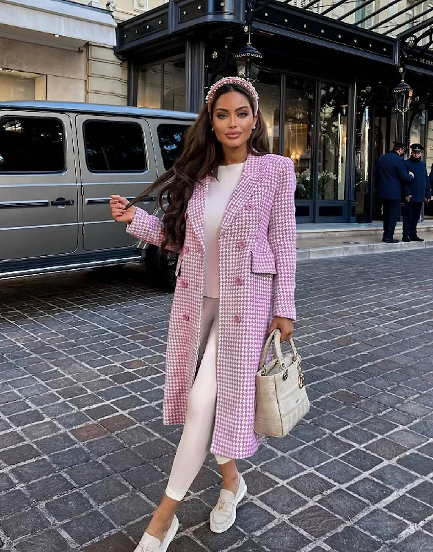 Checkered women's wool coats in a classic pattern for a timeless stylePink Houndstooth Long Lapel Coat Checkered women's wool coats in a classic pattern for a timeless stylePink Houndstooth Long Lapel Coat