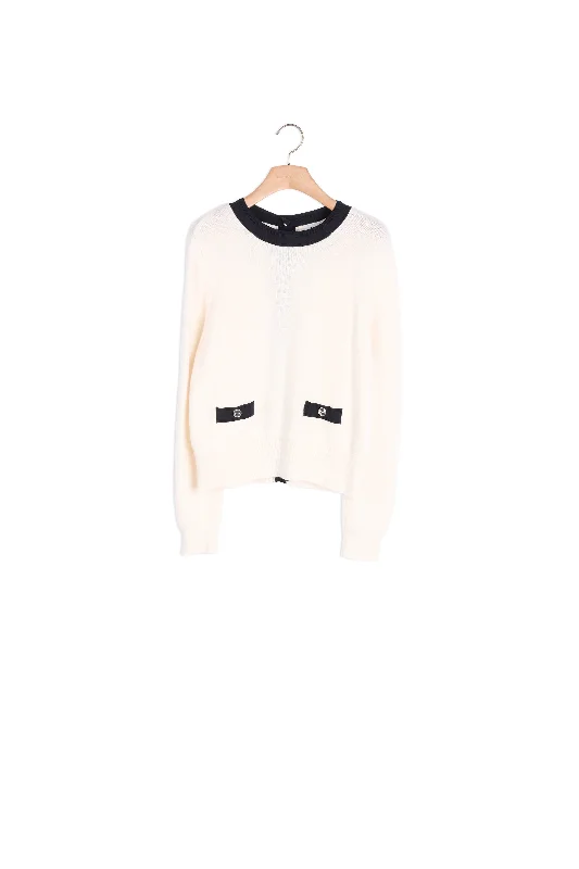 hooded women cardigan for added warmth and stylePull en maille fine