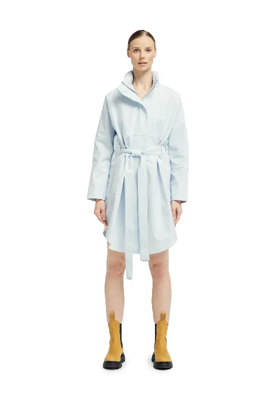 Oversized women's wool coats in a monochromatic look for a trendy outfitBris Poncho - Light Blue Sky Oversized women's wool coats in a monochromatic look for a trendy outfitBris Poncho - Light Blue Sky