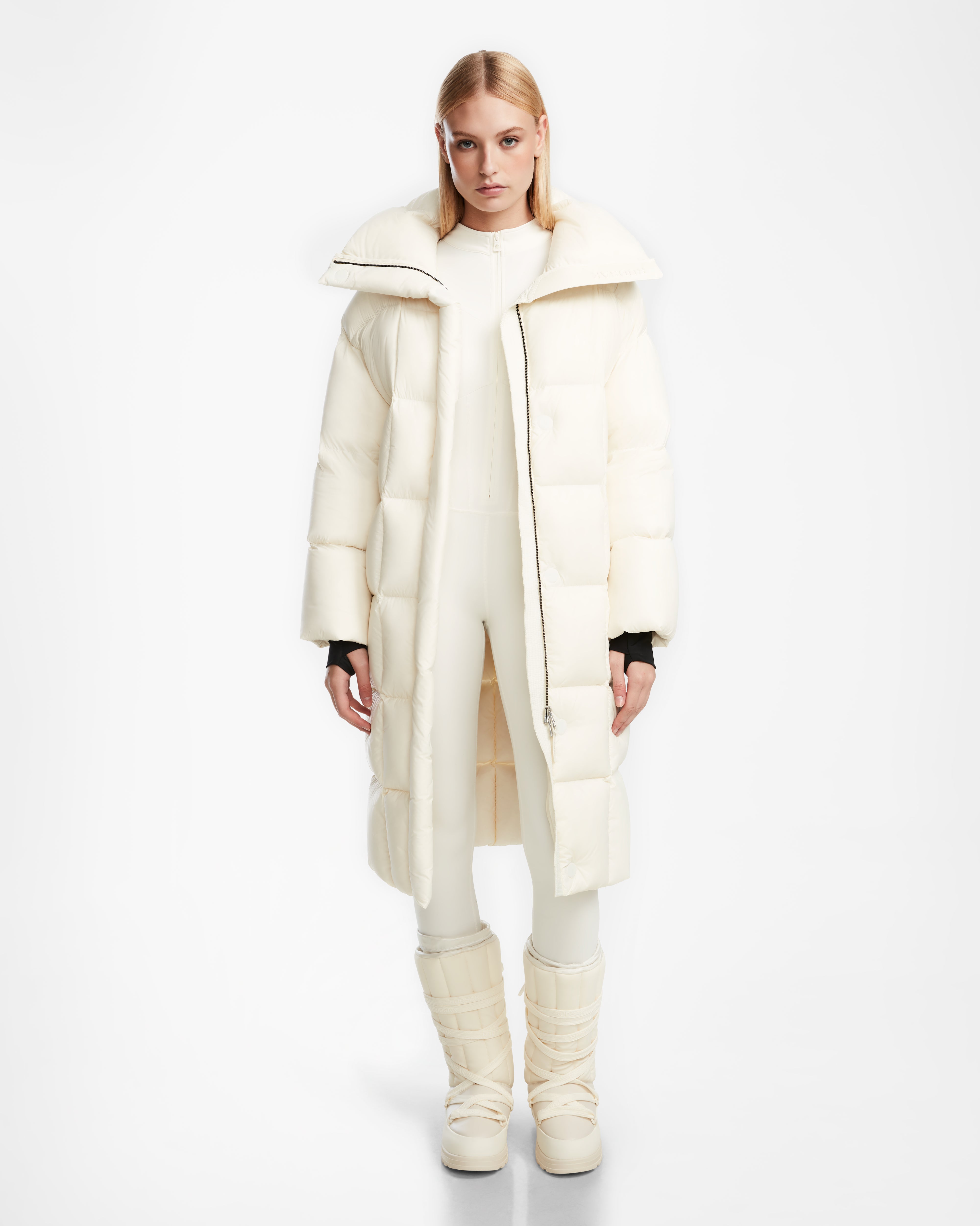 Belted women's cashmere coats in soft pastels for a luxurious feelSASH - 8124536 Iceland