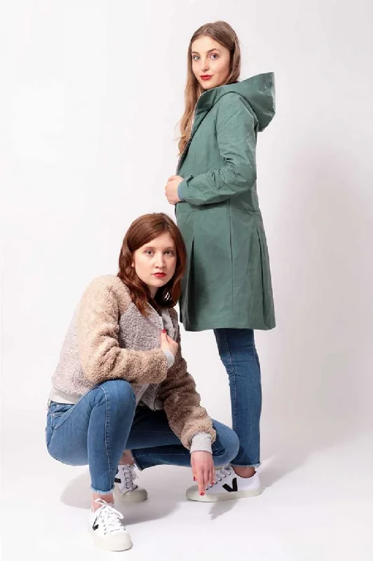Long women's mac coats in a lightweight fabric for spring showersSchnittchen Patterns Tilda Jacket/Short Coat
