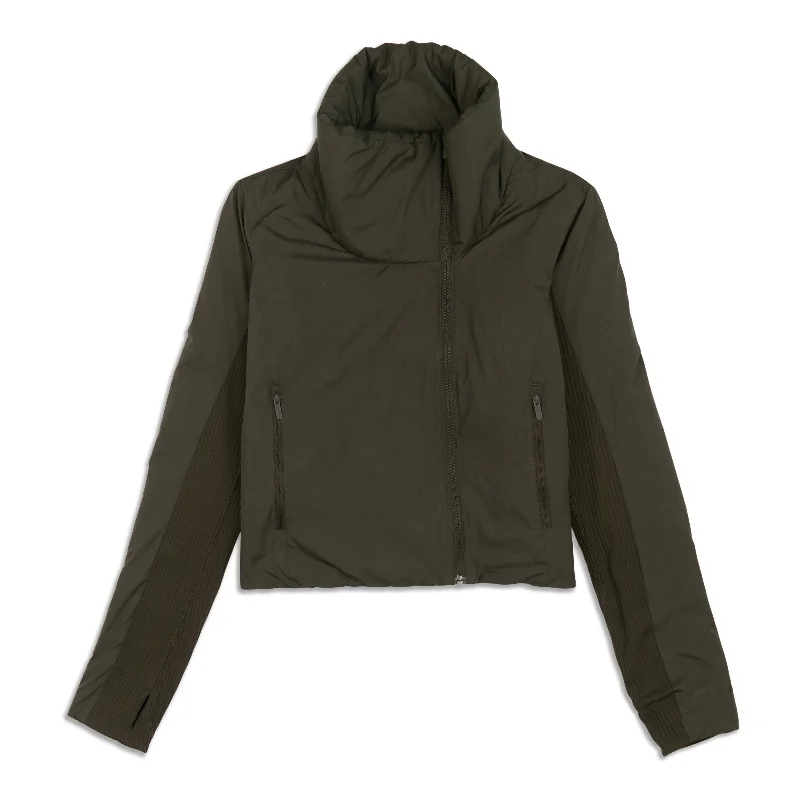 Long women's mac coats in a lightweight fabric for spring showersSleek City Jacket