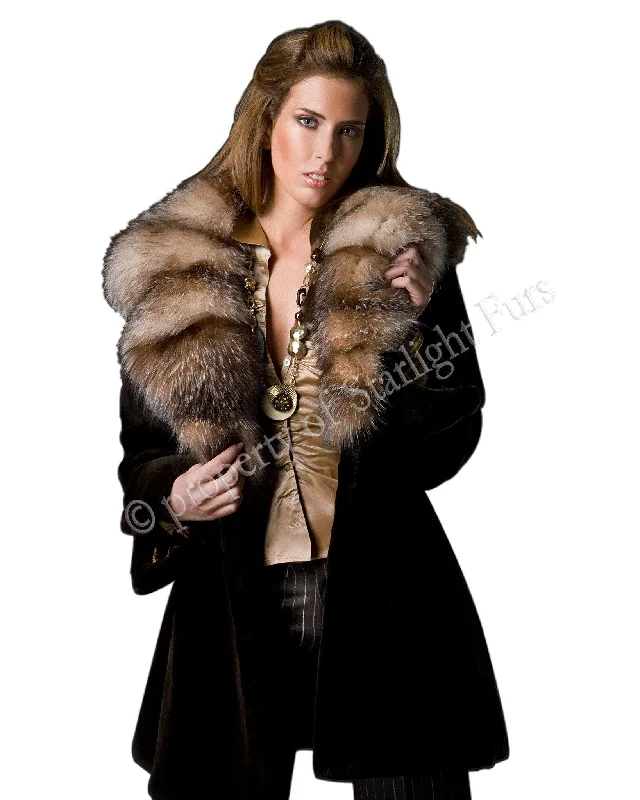 Mid - length women's down coats in a slim fit for a modern and sleek appearance33 | Brown Sheared Beaver Coat Mid - length women's down coats in a slim fit for a modern and sleek appearance33 | Brown Sheared Beaver Coat