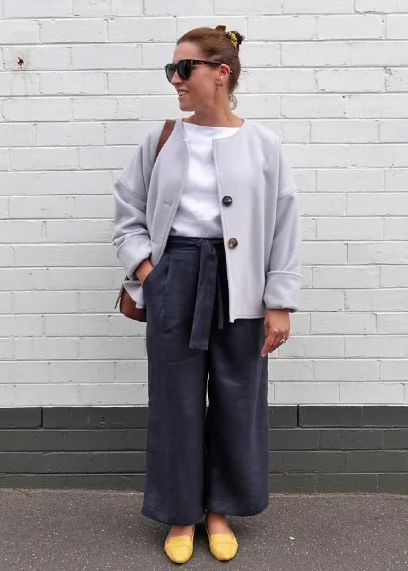 Long women's mac coats in a lightweight fabric for spring showersStyle Arc Adelaide Woven Jacket Long women's mac coats in a lightweight fabric for spring showersStyle Arc Adelaide Woven Jacket