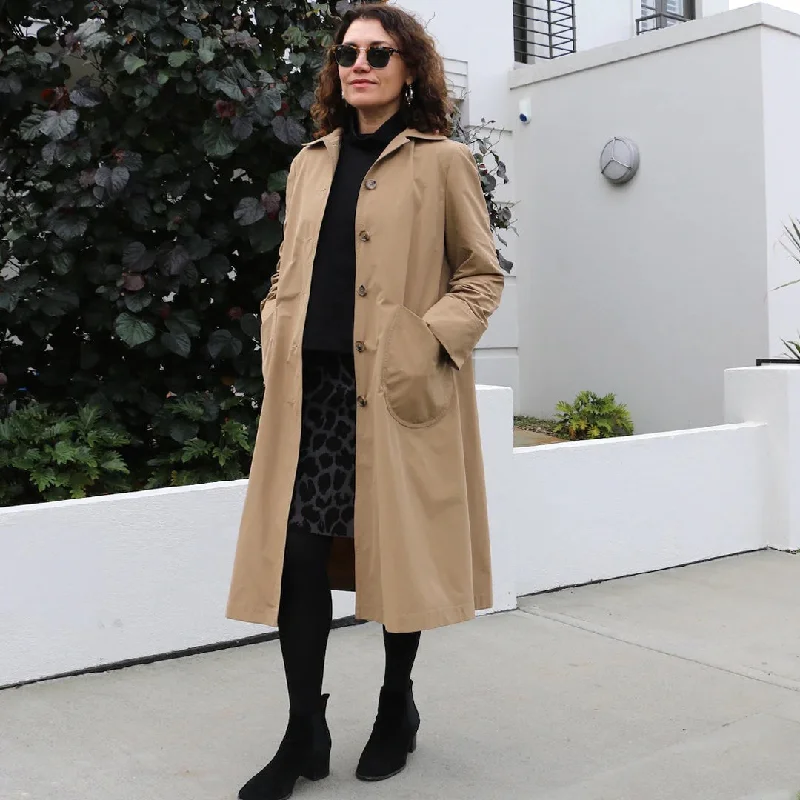 Oversized women's wool coats in a monochromatic look for a trendy outfitTessuti Fabrics Melbourne Trench Coat Oversized women's wool coats in a monochromatic look for a trendy outfitTessuti Fabrics Melbourne Trench Coat